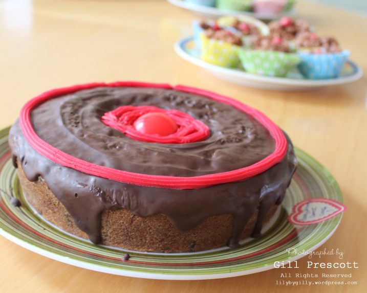 Red nose day yummy scrummy cake